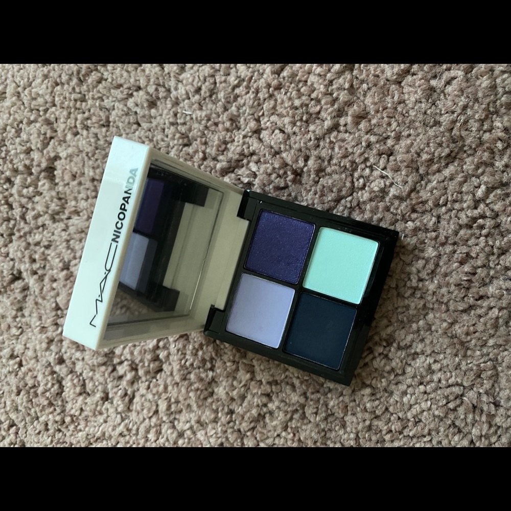 MAC Nicopanda Primapanda set with eye shadow palette and blush